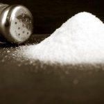 مصرف زیاد نمک موجب پوکی استخوان می‌شود
